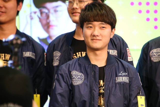 Ngôi sao hỗ trợ của Flash Wolves chỉ ra cách khắc chế Kai'Sa của PraY và Uzi tại MSI 2018