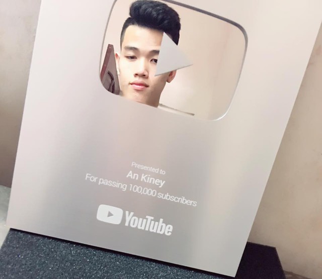 Đang ngày càng có nhiều tuyển thủ chuyên nghiệp gặt hái thành công khi làm youtuber.