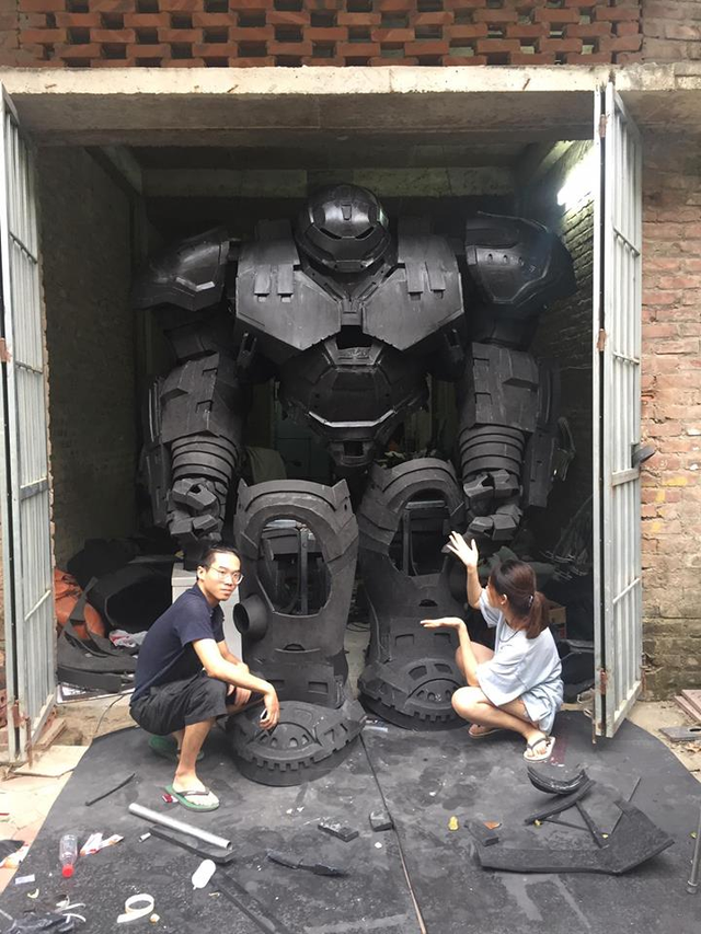 Mê sáng tạo, chàng trai Việt cho ra đời bộ giáp Hulkbuster siêu hoành tráng - Ảnh 1.