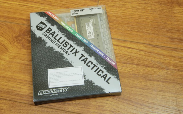  Ballistix Tactical Tracer RGB có vỏ hộp nhựa trong khá lạ mắt, đồng thời khẳng định đây là sản phẩm dành cho gaming. 