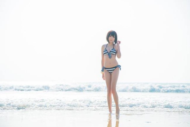 Cosplay cô nàng Megumi Kato cực nóng bỏng đốt cháy ngày hè