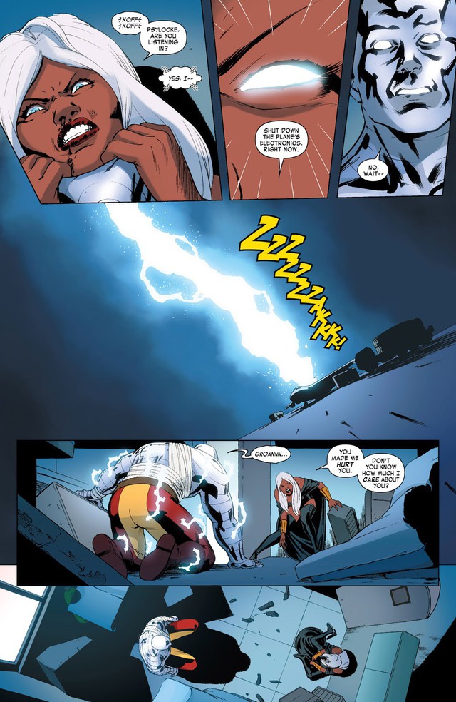  Colossus bị sét của Storm đánh trong (X-Men (2010) #37). 