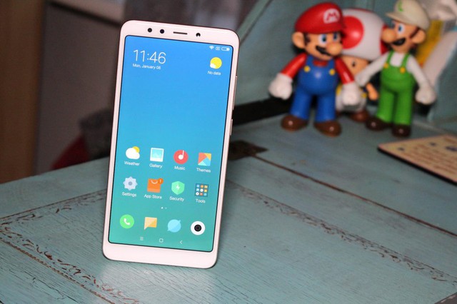 Với 5 triệu đồng nên mua smartphone nào để chơi game mượt mà, pin trâu?