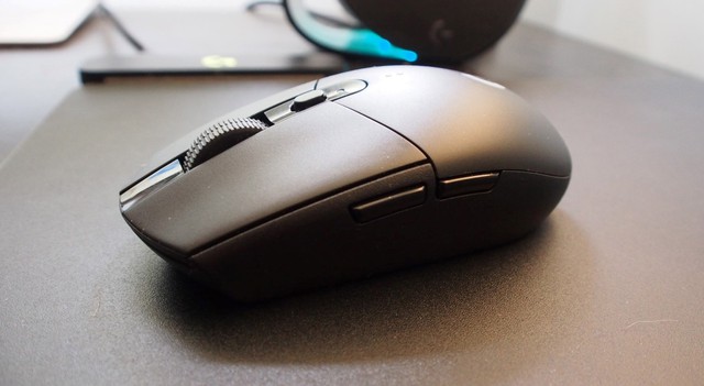 Logitech G305 - Chuột chơi game không dây vừa tiện vừa ngon giá lại vừa phải