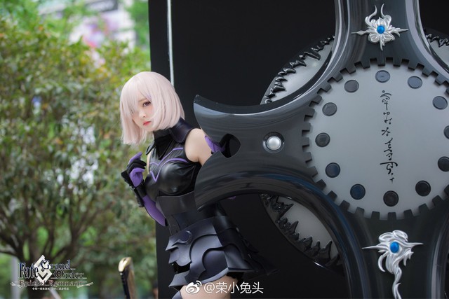 Ngây ngất với cosplay Fate/Grand Order cực dễ thương nhưng cũng không kém phần gợi cảm