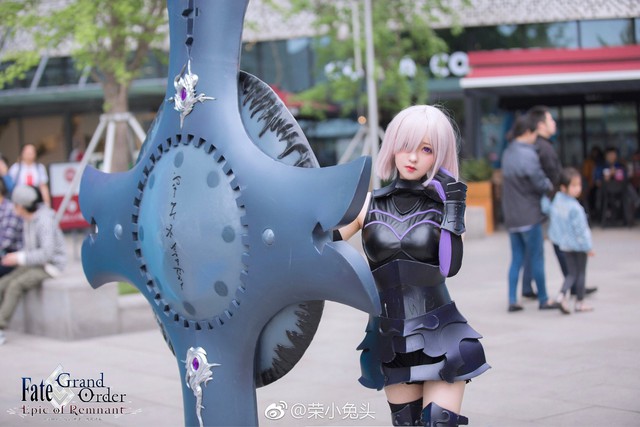 Ngây ngất với cosplay Fate/Grand Order cực dễ thương nhưng cũng không kém phần gợi cảm