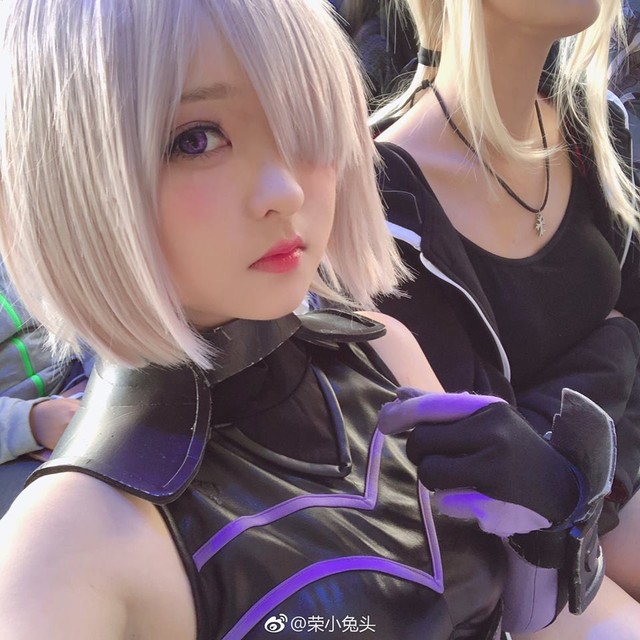 Ngây ngất với cosplay Fate/Grand Order cực dễ thương nhưng cũng không kém phần gợi cảm