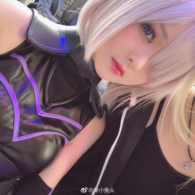 Ngây ngất với cosplay Fate/Grand Order cực dễ thương nhưng cũng không kém phần gợi cảm