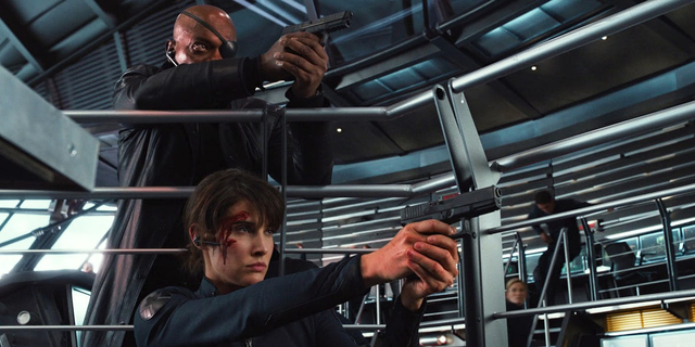 Avengers: Infinity War - Nick Fury và Maria Hill hiện đang làm việc cho tổ chức bí ẩn nào?