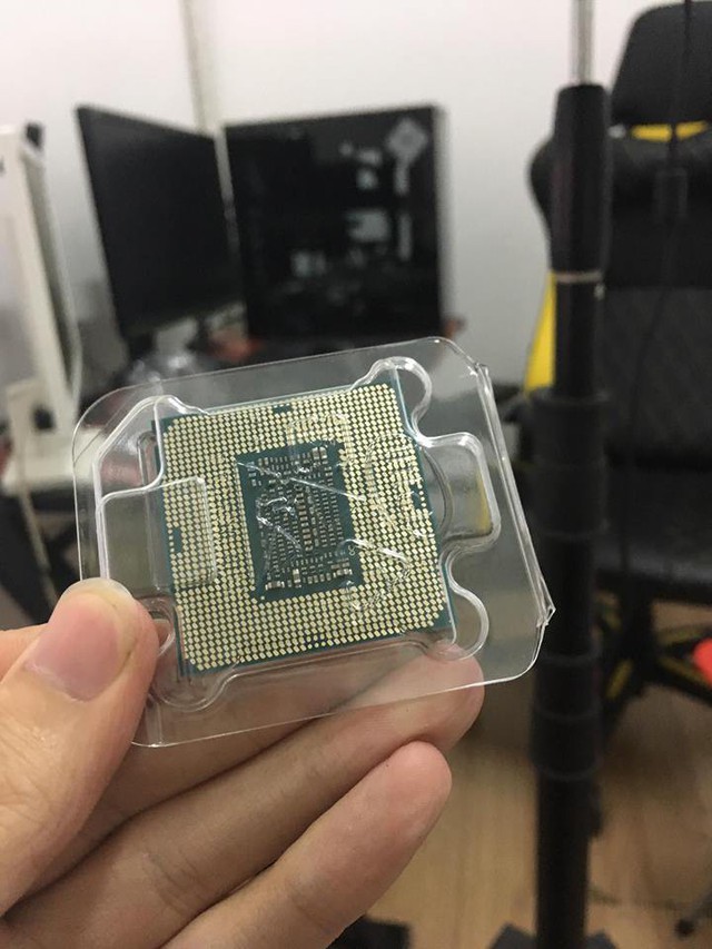 Hàng khủng Intel Core i7-8086K chính thức cập bến Việt Nam