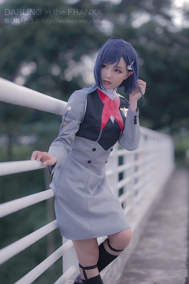 Ngắm cosplay DARLING in the FRANXX cực lạ mắt