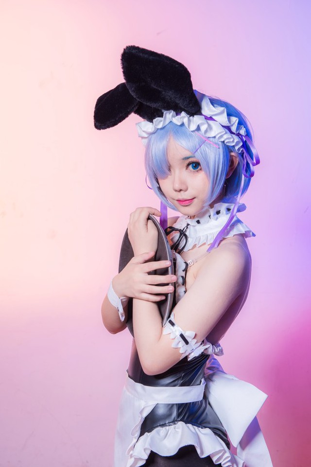 Nóng mắt với cosplay nàng Rem đẹp đến ngất ngây trong Re:Zero