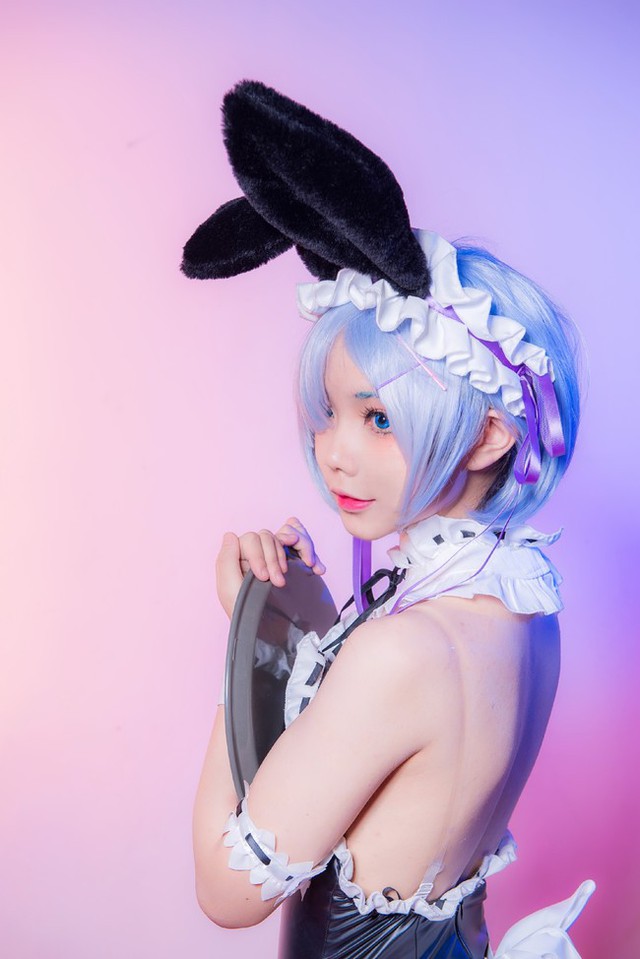 Nóng mắt với cosplay nàng Rem đẹp đến ngất ngây trong Re:Zero