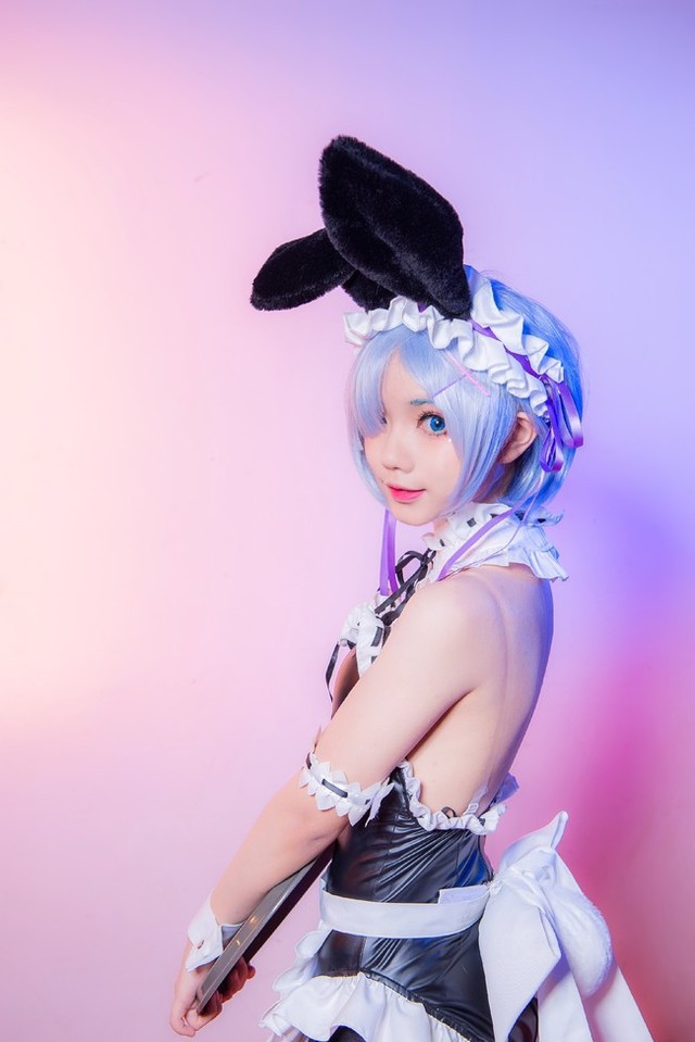 Nóng mắt với cosplay nàng Rem đẹp đến ngất ngây trong Re:Zero