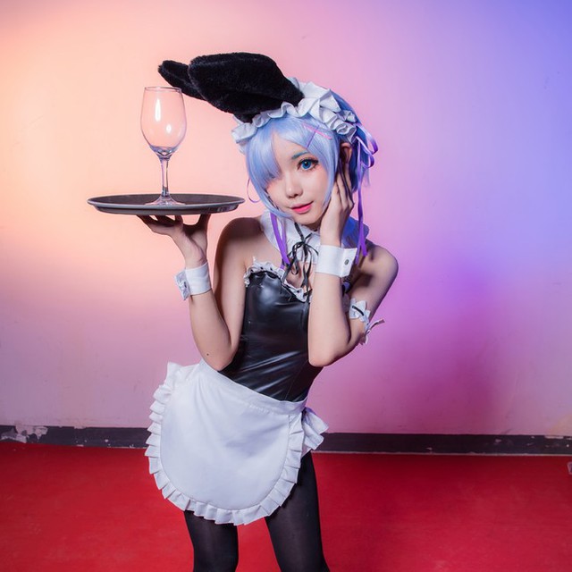 Nóng mắt với cosplay nàng Rem đẹp đến ngất ngây trong Re:Zero