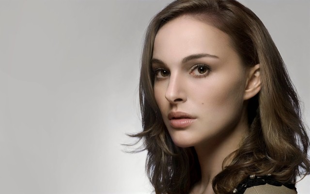 Natalie Portman - Người phụ nữ khiến vị thần sức mạnh Thor cũng phải yếu lòng