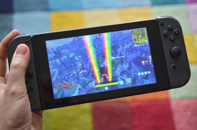 Sony đang khiếp sợ Fortnite trên Switch, chiêu đặt rào cản đúng là 'trò trẻ con'