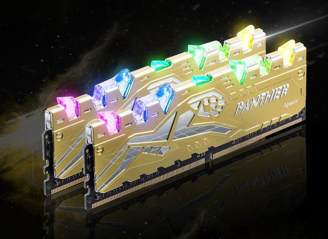 Apacer PANTHER RAGE DDR4 RGB - Khi răng báo lên đèn RGB