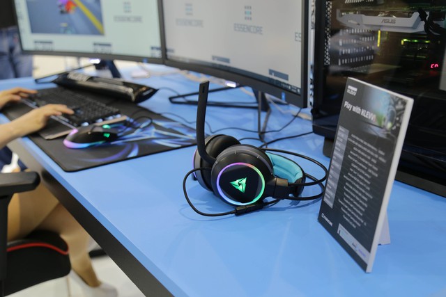 Ngoài đồ công nghệ, Computex 2018 còn có vô vàn gái xinh nữa, mời các bạn cùng ngắm