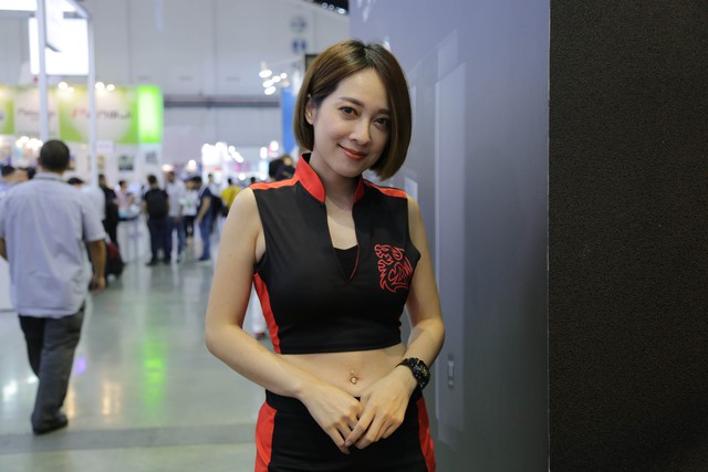 Ngoài đồ công nghệ, Computex 2018 còn có vô vàn gái xinh nữa, mời các bạn cùng ngắm