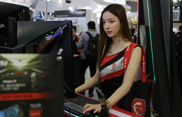 Ngoài đồ công nghệ, Computex 2018 còn có vô vàn gái xinh nữa, mời các bạn cùng ngắm