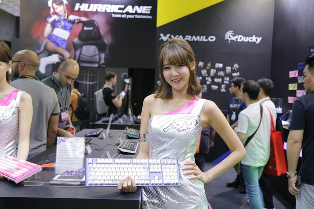 Ngoài đồ công nghệ, Computex 2018 còn có vô vàn gái xinh nữa, mời các bạn cùng ngắm