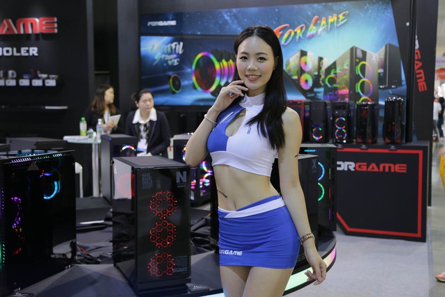 Ngoài đồ công nghệ, Computex 2018 còn có vô vàn gái xinh nữa, mời các bạn cùng ngắm