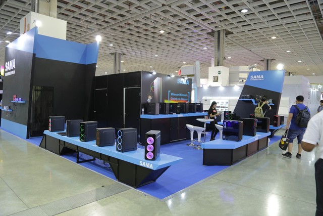 Ngoài đồ công nghệ, Computex 2018 còn có vô vàn gái xinh nữa, mời các bạn cùng ngắm