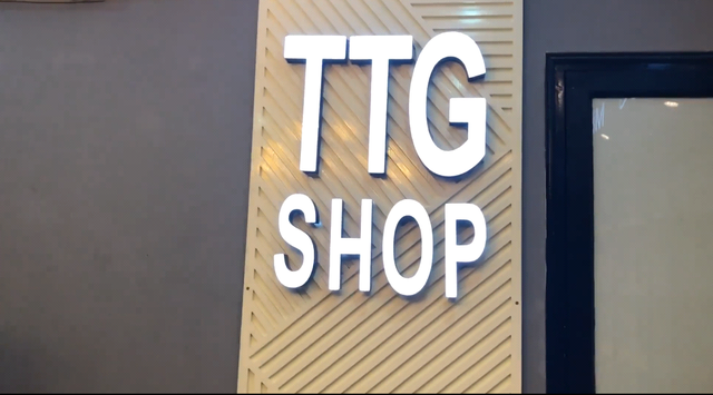 Theo chân Dũng CT đến thăm TTG Shop, cửa hàng phụ kiện 30 tỷ - Ảnh 4.