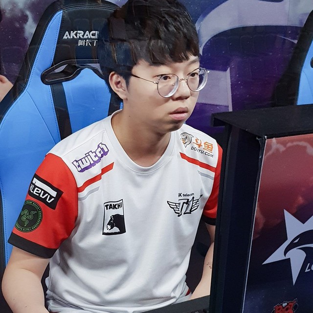 Tân binh đi mid của SKT hết lời ca ngợi Faker sau khi giành chiến thắng đầu tiên của mình tại LCK - Ảnh 2.