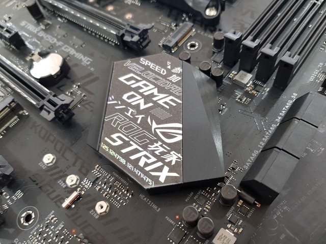 Asus ROG Strix B450-F Gaming: Bo mạch chủ đẹp long lanh cho game thủ - Ảnh 9.