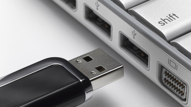 Tại sao nên Safely Remove USB trước khi rút khỏi máy tính? - Ảnh 1.