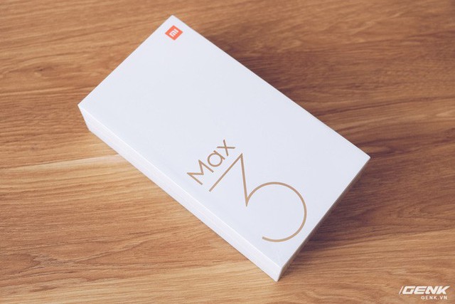 Mở hộp Xiaomi Mi Max 3 mới về VN: Màn hình lớn, pin trâu, giá gần 7 triệu đồng - Ảnh 1.