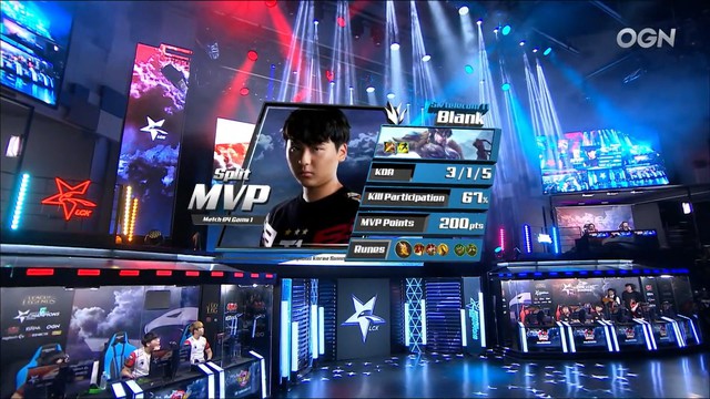 LMHT: Cho Faker ngồi dự bị, lạ thay SKT T1 lại giành chiến thắng để níu kéo hy vọng lọt vào playoffs - Ảnh 7.