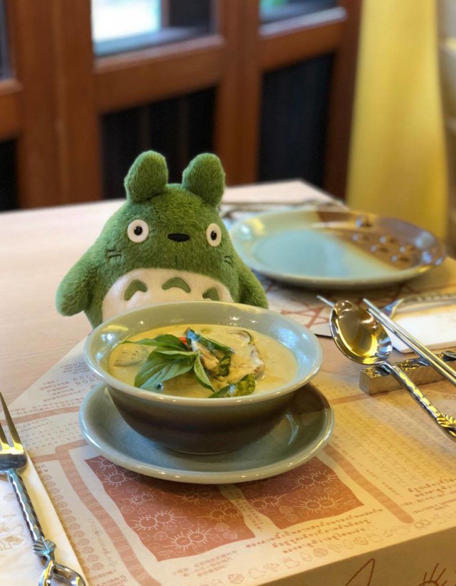 Nhà hàng đầu tiên lấy cảm hứng từ My neighbor Totoro mới được mở cửa ở Thái Lan - Ảnh 1.