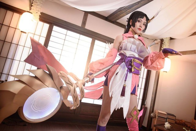 Liên Quân Mobile: Ngắm nhìn vẻ đẹp không thể rời mắt của cosplayer Điêu Thuyền 