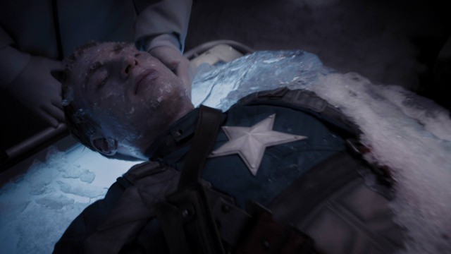 Đã có câu trả lời giải thích vì sao Captain America có thể sống sót sau khi đóng băng?