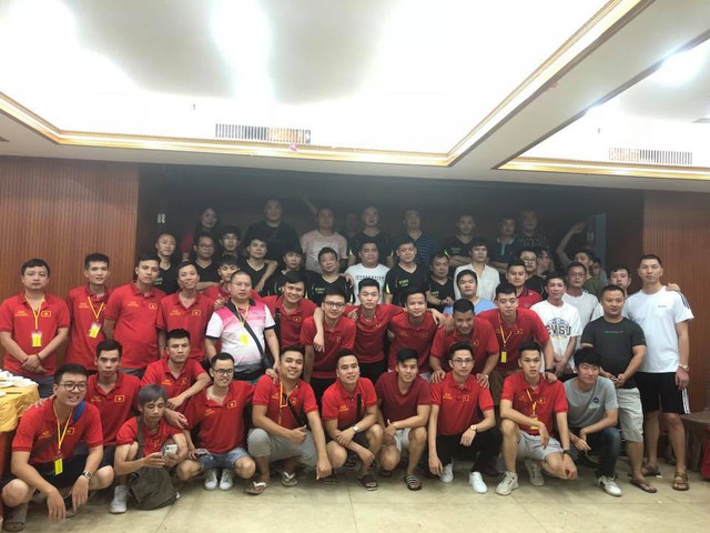  Đoàn AoE Việt Nam và Trung Quốc tại giải đấu AoE Trung - Việt 2018. 