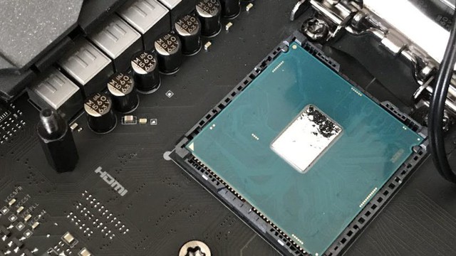Intel Core i9-9900K - 8 nhân 16 luồng với tốc độ xung lên tới 5.0 GHz đập nát Ryzen 7 2700X - Ảnh 2.