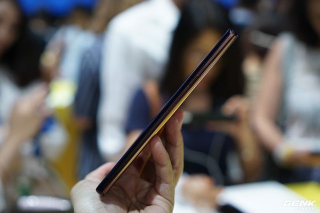 Ảnh thực tế Galaxy Note9 vừa mới ra mắt: Có những gì đỉnh hơn người tiền nhiệm Note8? - Ảnh 5.