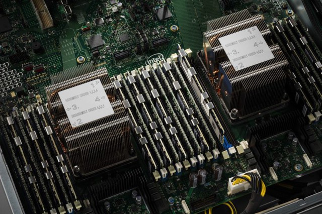 Intel hé lộ về nền tảng mới, chạy đua cực căng với AMD - Ảnh 3.