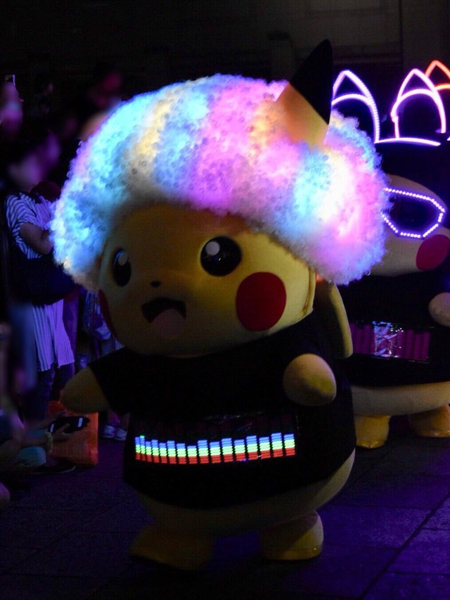 Năm nay không tổ chức diễu hành, biệt đội Pikachu lại tổ chức tiệc quẩy suốt đêm tại Nhật Bản - Ảnh 4.