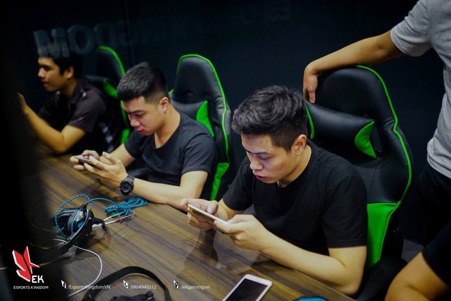 Xuất hiện cyber chuyên dành cho game thủ chinh chiến trên điện thoại di động tại Hà Nội - Ảnh 8.