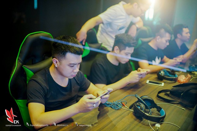 Xuất hiện cyber chuyên dành cho game thủ chinh chiến trên điện thoại di động tại Hà Nội - Ảnh 9.