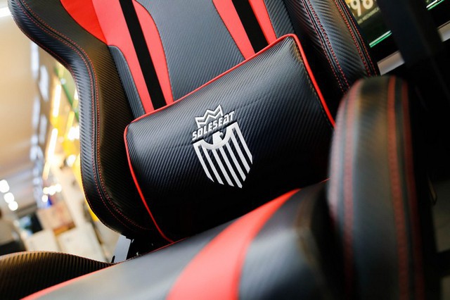 SoleSeat V6 Gaming Chair: Bỏ 6 triệu đồng mua ghế gaming như ngồi trên xe đua - Ảnh 1.