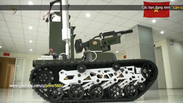 Cận cảnh robot chiến đấu tự hành Made in Việt Nam: không sợ thời tiết khắc nghiệt, tự động sử dụng vũ khí tiêu diệt mục tiêu - Ảnh 2.