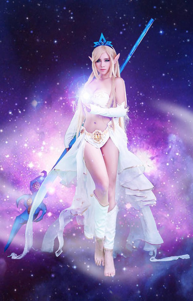 Cosplay Janna ngực khủng đốn tim fan Liên Minh Huyền Thoại - Ảnh 2.