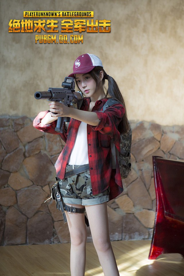 PUBG Mobile: Ngẩn ngơ trước vẻ đẹp của nữ cosplayer khi cầm M416 full đồ - Ảnh 1.