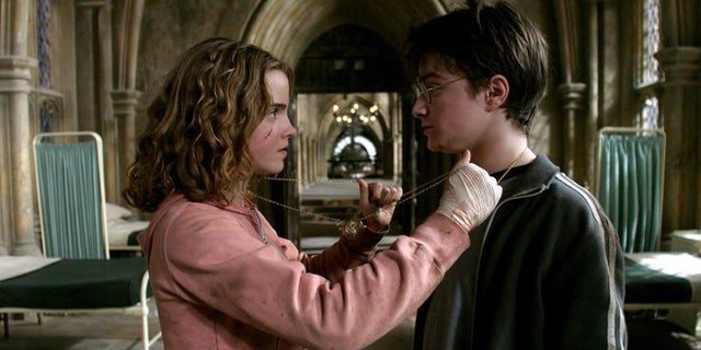 Những điều bất ngờ hiếm ai nhận ra về mối quan hệ giữa Harry và Hermione (P.2) - Ảnh 4.