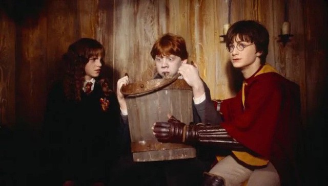 5 nghịch lý khó giải về công nghệ giáo dục ở ngôi trường phù thủy Hogwarts trong Harry Potter - Ảnh 1.